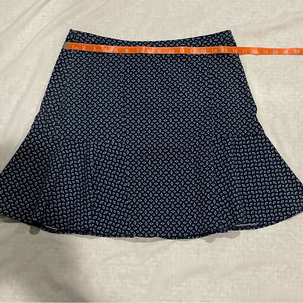 Women’s Margaret M Navy and White Skirt Size Medium - Picture 5 of 7